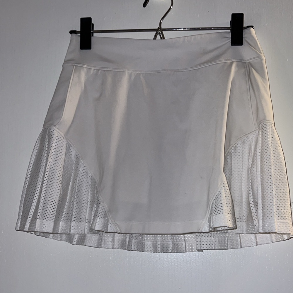 White under armour tennis skirts
